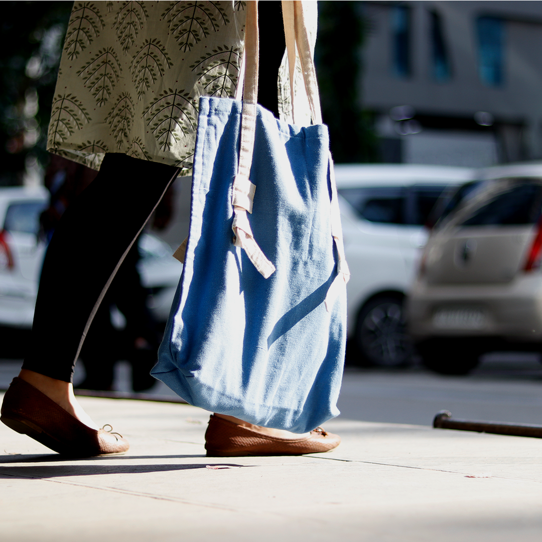 Modern & Roomy: Wide Base Tote Bag for All Your Essentials